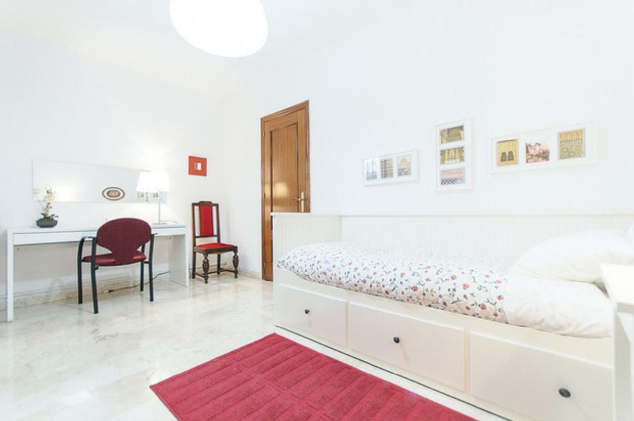 Afan Y Parking Incluido Appartement Granada